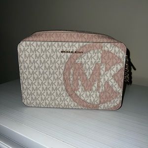 Michael Kors crossbody purse